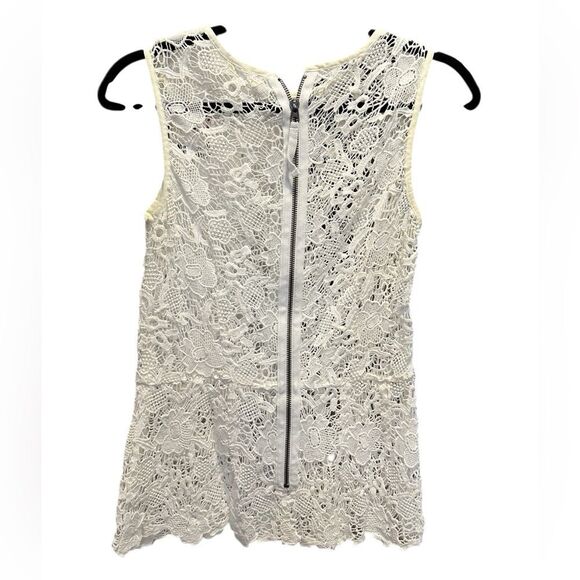 EUC CABI Women’s Cream Macrame Lace Peplum Full Zip Sleeveless Blouse Top Size S - Picture 6 of 9